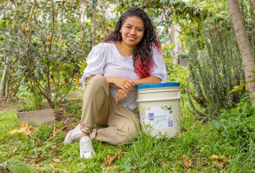 Foto: cortesía. Jéssica Rivas lidera el proyecto ¿Más Compost, Menos Basura'. Por medio de este, recoge residuos orgánicos para que sean transformados en abono.