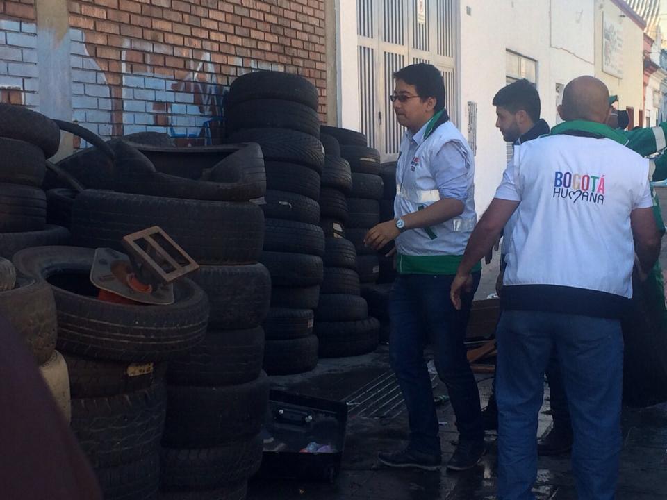 Distrito y Rueda Verde avanzan en retiro de llantas de Bogotá