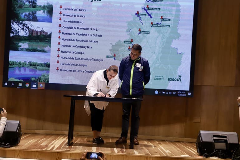 Firma Decreto humedales Ramsar