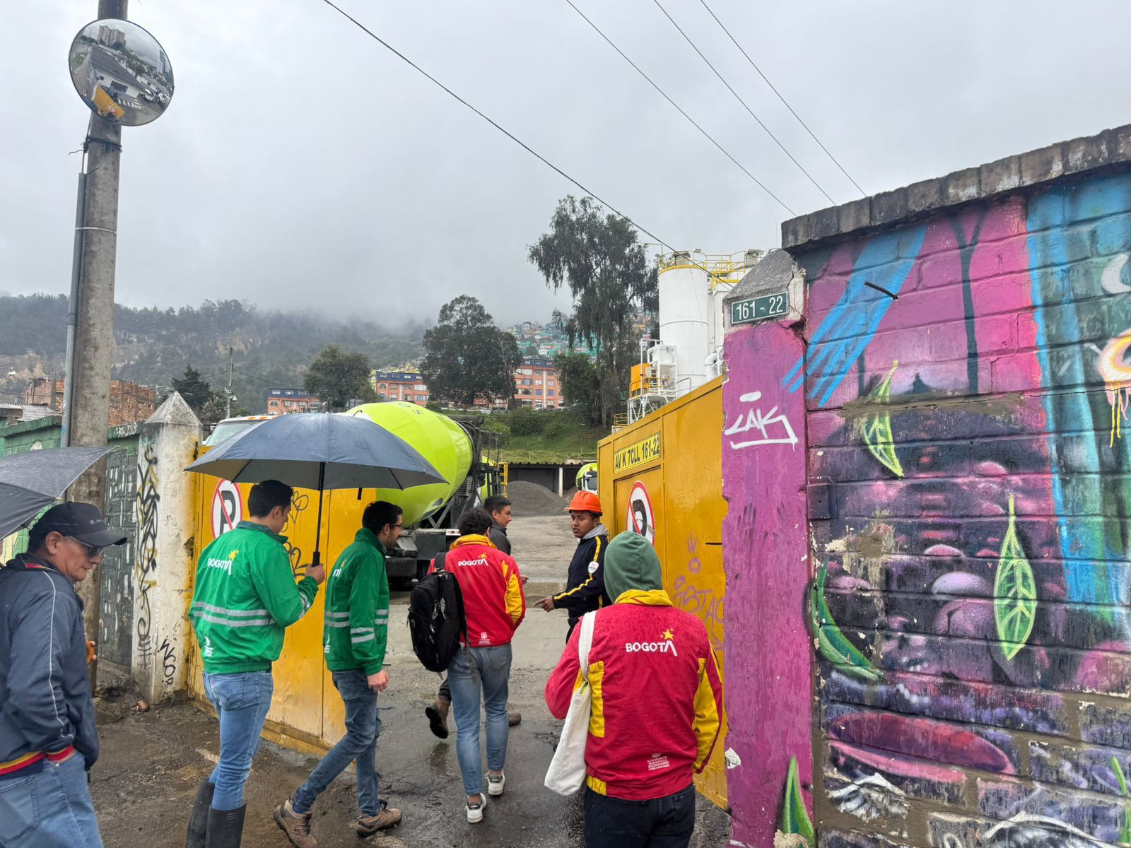 Operativo de control en predios en la carrera séptima, para verificar vertimientos de materiales y su incidencia en inundaciones