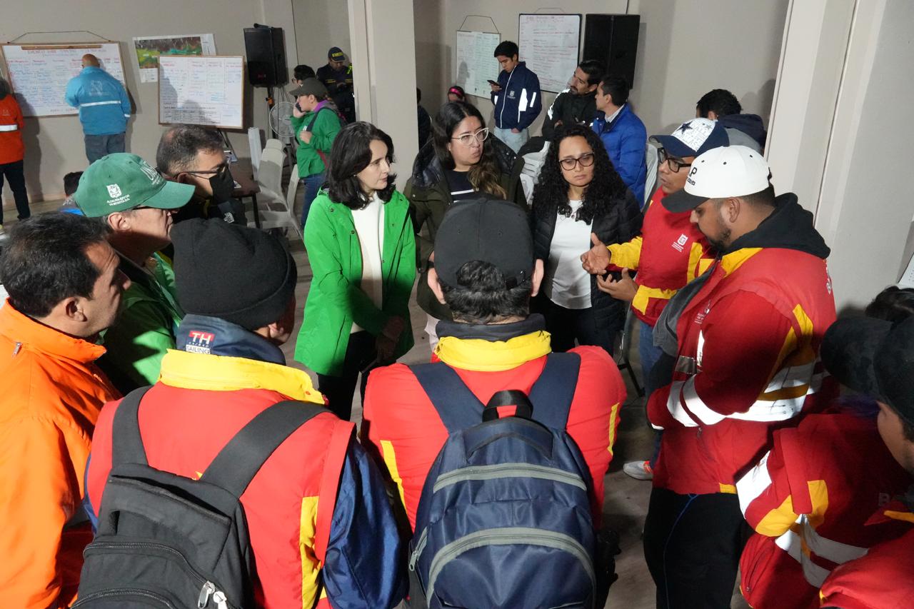 Secretaría de Ambiente. Puesto de Mando Unificado en la autopista Norte.